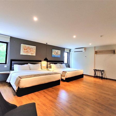 Apple Suites Hotel Sitiawan Exteriör bild