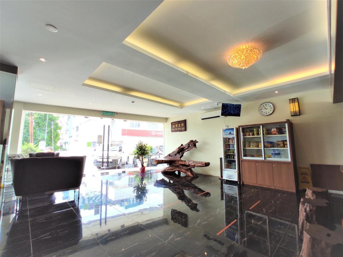 Apple Suites Hotel Sitiawan Exteriör bild