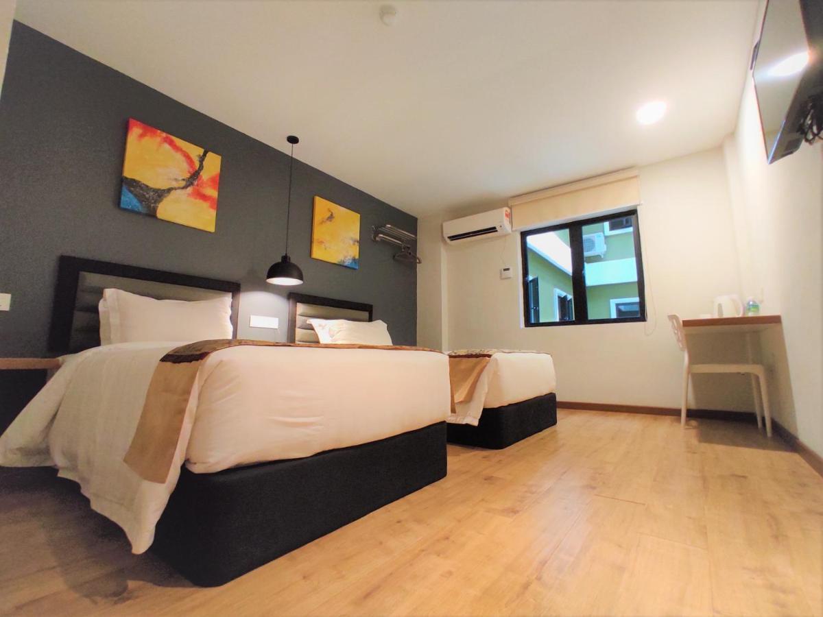Apple Suites Hotel Sitiawan Exteriör bild
