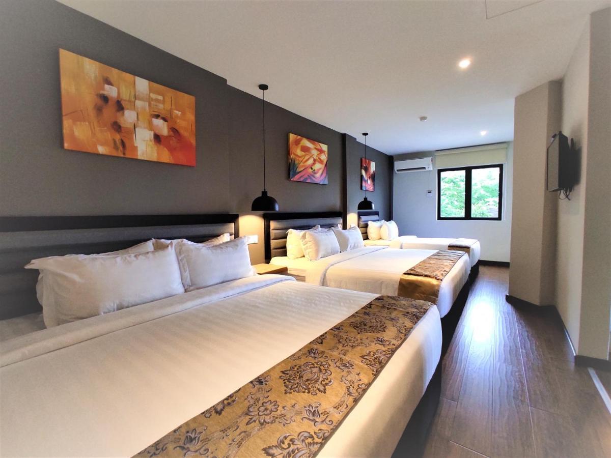 Apple Suites Hotel Sitiawan Exteriör bild
