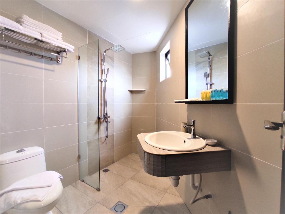 Apple Suites Hotel Sitiawan Exteriör bild