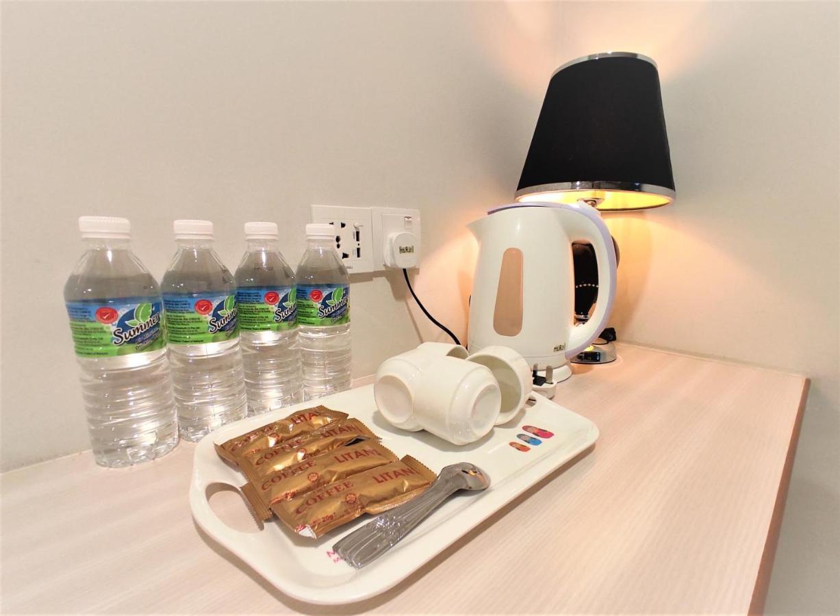 Apple Suites Hotel Sitiawan Exteriör bild