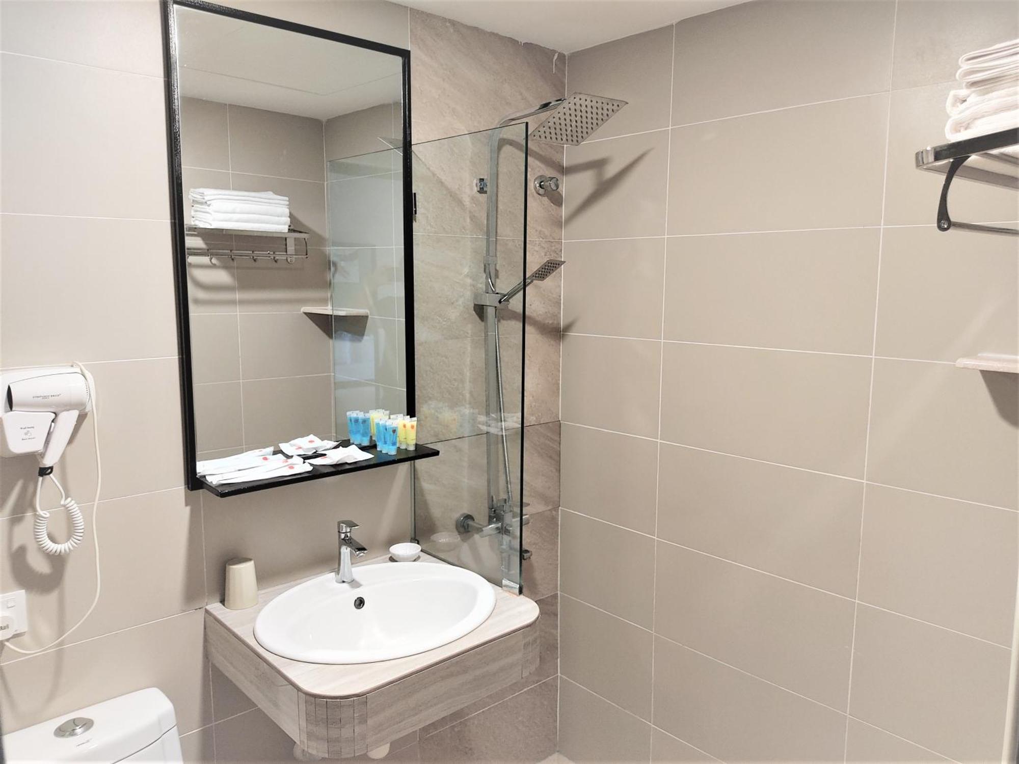 Apple Suites Hotel Sitiawan Exteriör bild