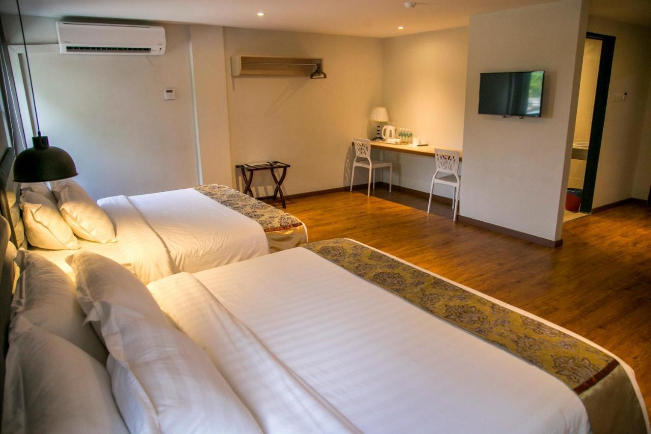 Apple Suites Hotel Sitiawan Exteriör bild
