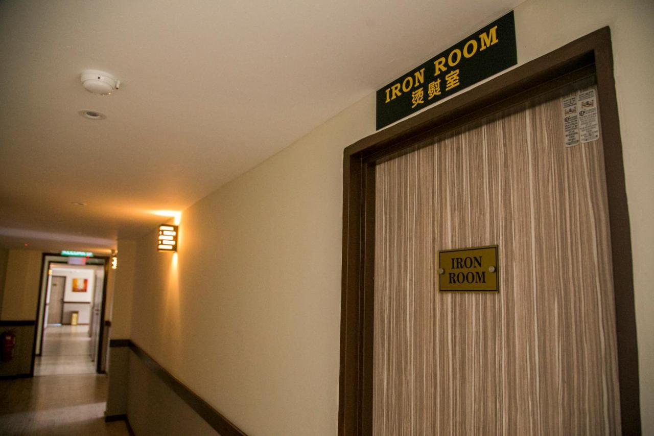 Apple Suites Hotel Sitiawan Exteriör bild